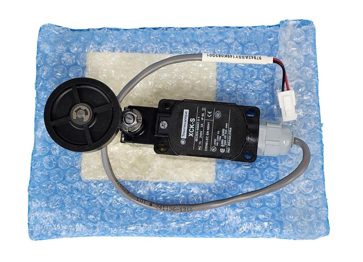 Used NEW TELEMECANIQUE XCK-S LIMIT SWITCH XCKS