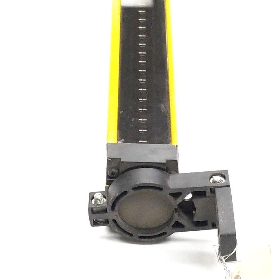 Used SICK OPTIC C4000 LIGHT CURTAIN SENDER 1018647 / C40S-1203CA010 / C40S1203CA010