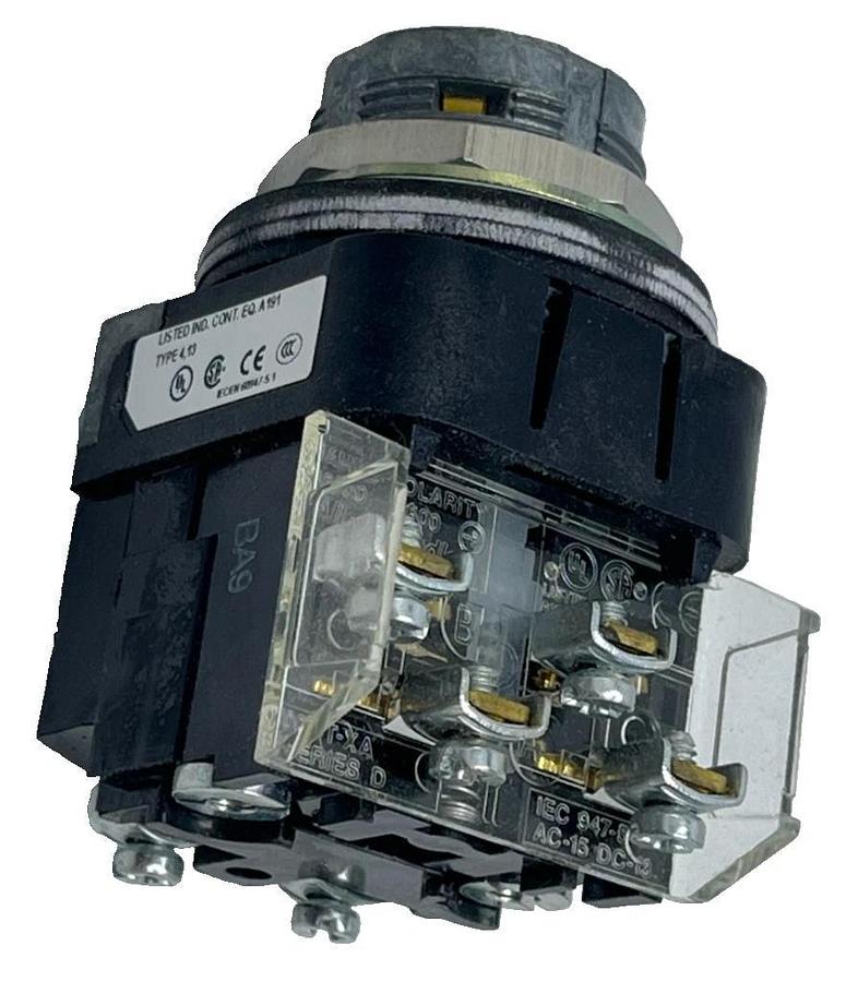 ALLEN BRADLEY 800T-16HW17KB6AX /U ILLUMINATED SELECTOR SWITCH 30mm *MISSING KNOB