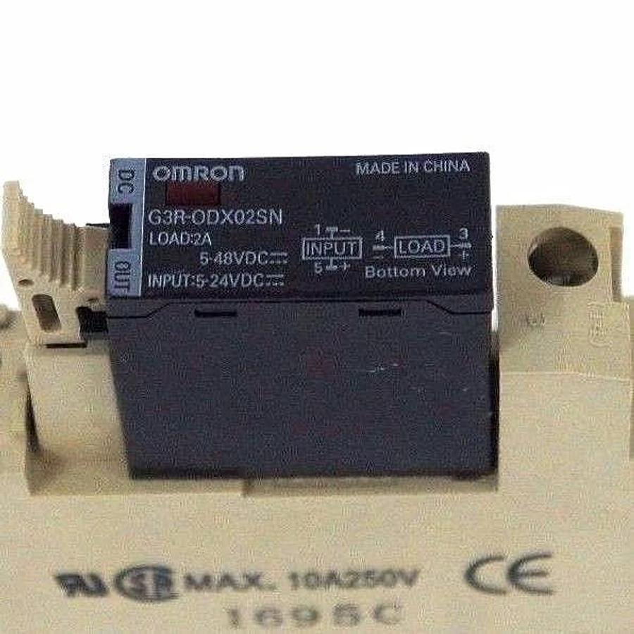 Used OMRON G3R-ODX02SN SOLID STATE RELAY W/ 1695C RELAY BASE, 10A 250V