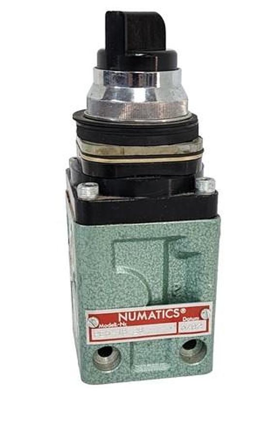Used NEW NUMATICS PE5-18 20 SELECTOR SWITCH PE51820