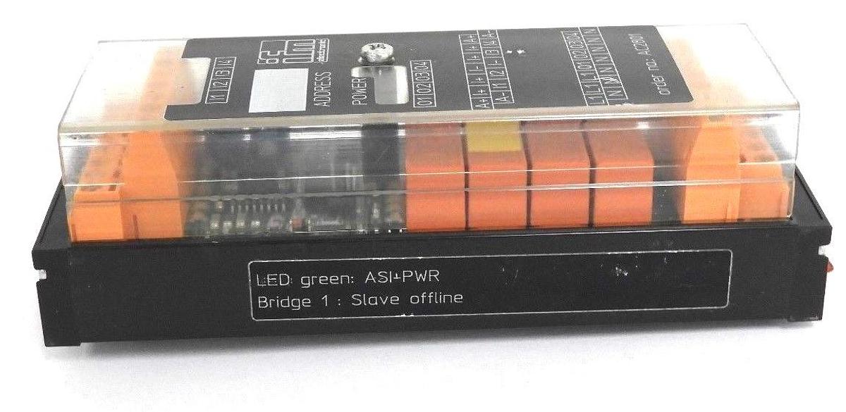 Used IFM EFECTOR AC2801 I/O CONNECTOR MODULE 26.5-31.6VDC LED GREEN