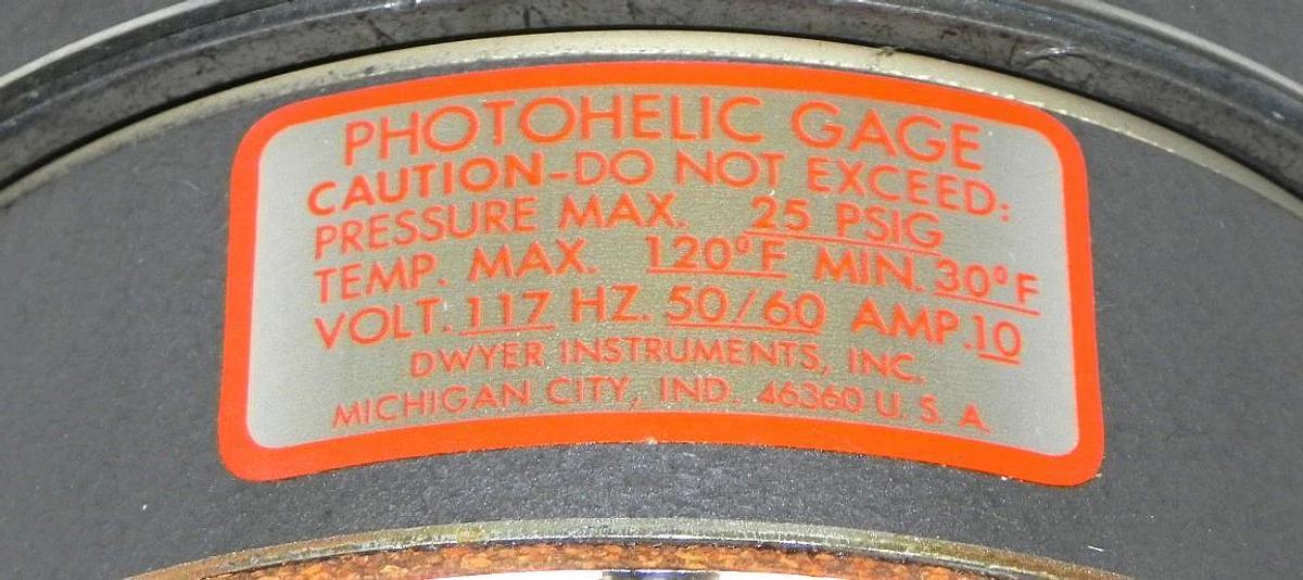 Used NIB DWYER 3005C PHOTOHELIC PRESSURE SWITCH/GAGE