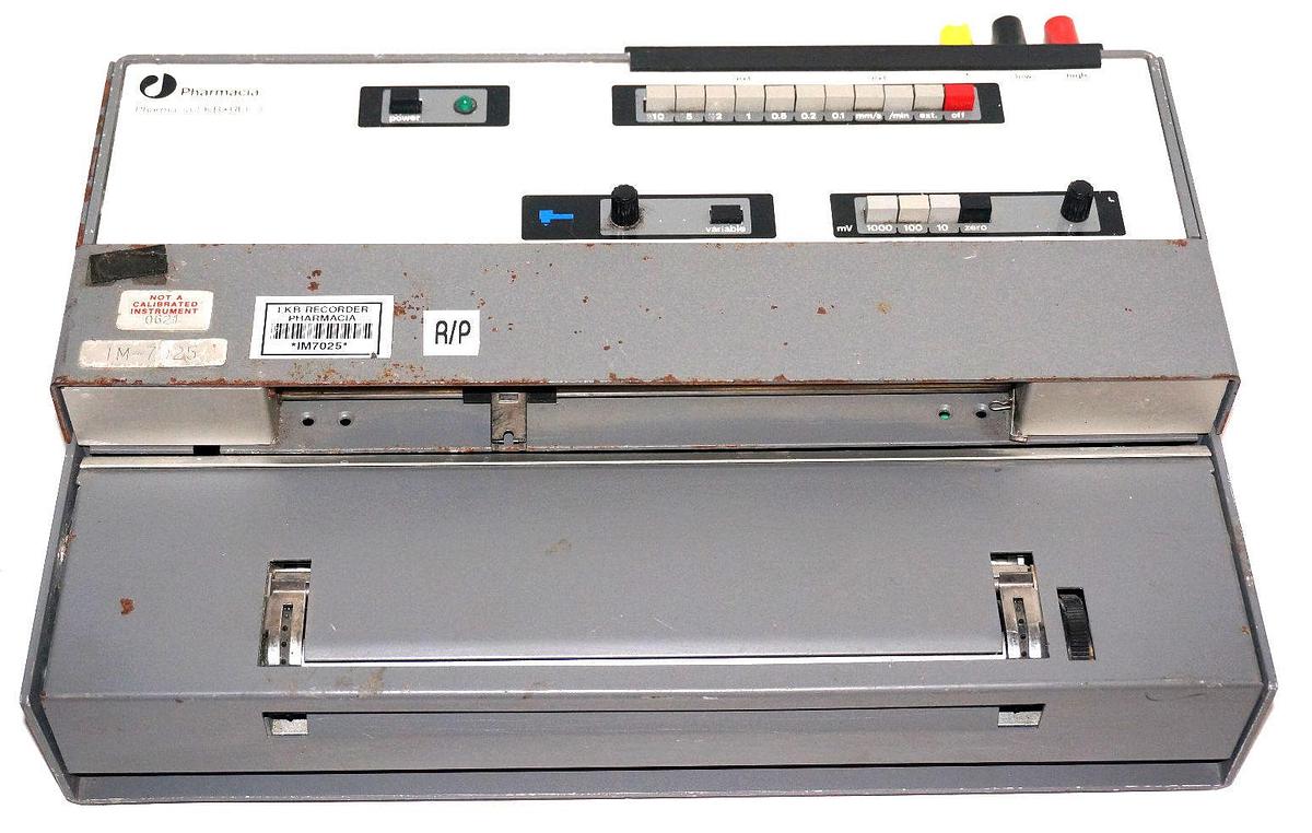 Used PHARMACIA KIPP & ZONEN 80-1300-00 CHART RECORDER LKB-REC 1 18W 50/60HZ