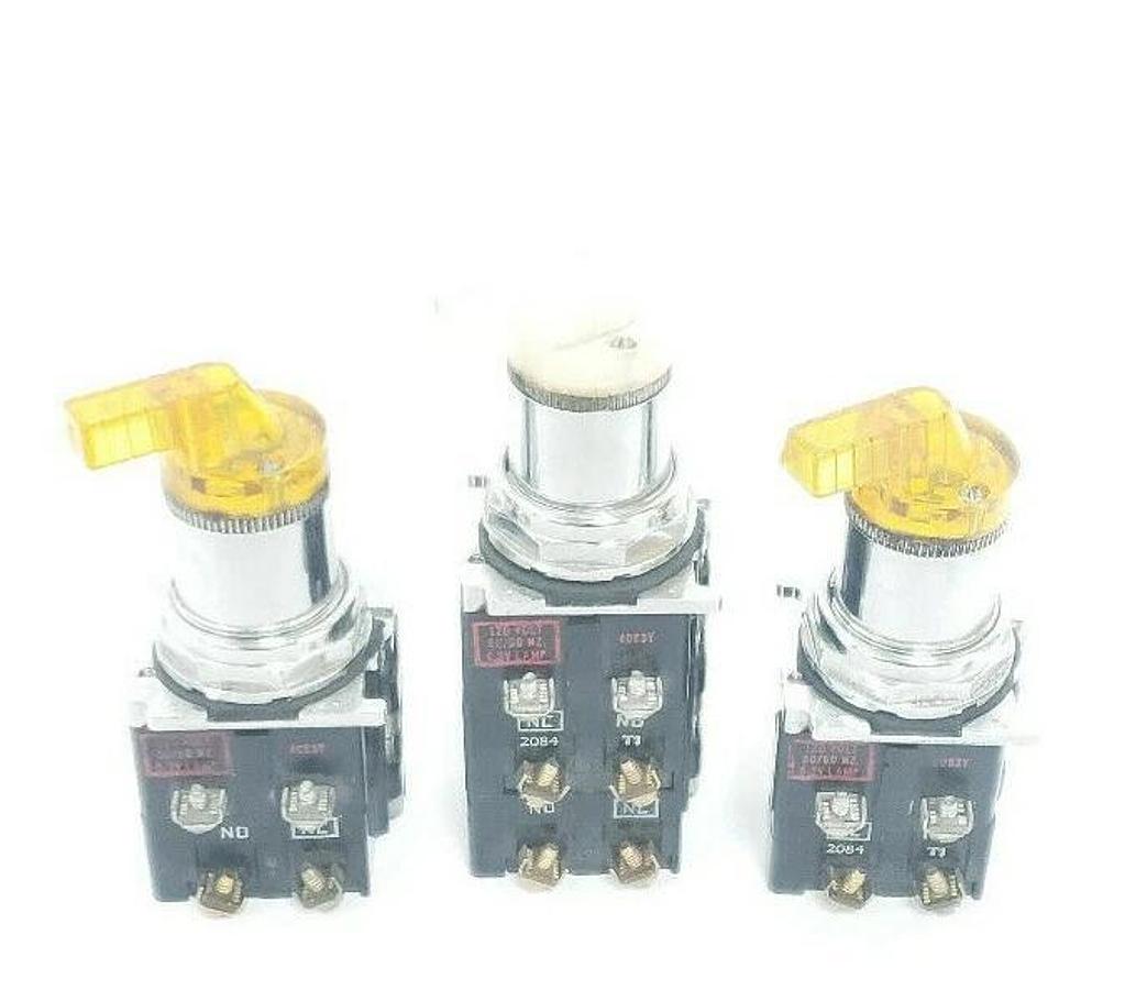 Used LOT OF 3 CUTLER-HAMMER 2-POS. SELECTOR SWITCHES W/ 120V 50/60HZ COILS, 5.3V LAMP