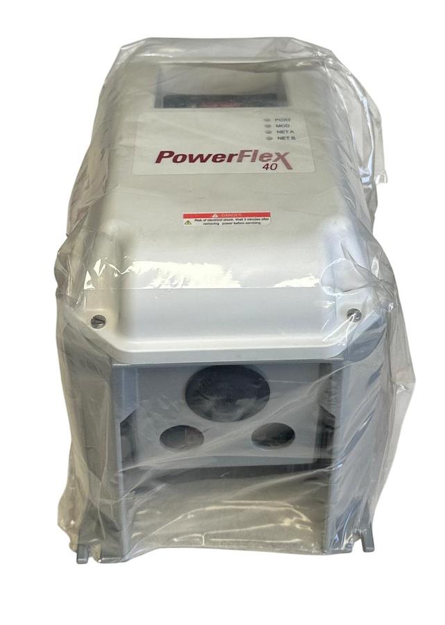 Used ALLEN BRADLEY 22B-D2P3C104 /A PowerFlex 40 AC DRIVE 0.75kW/1HP 342-528VAC NSMP