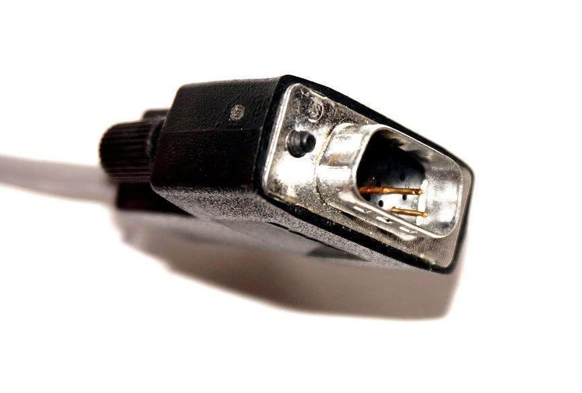 NEW BANNER SM312DMS-38577 SENSOR 5VDC D/O 42FT. STRIPPED 12IN ON END 38577