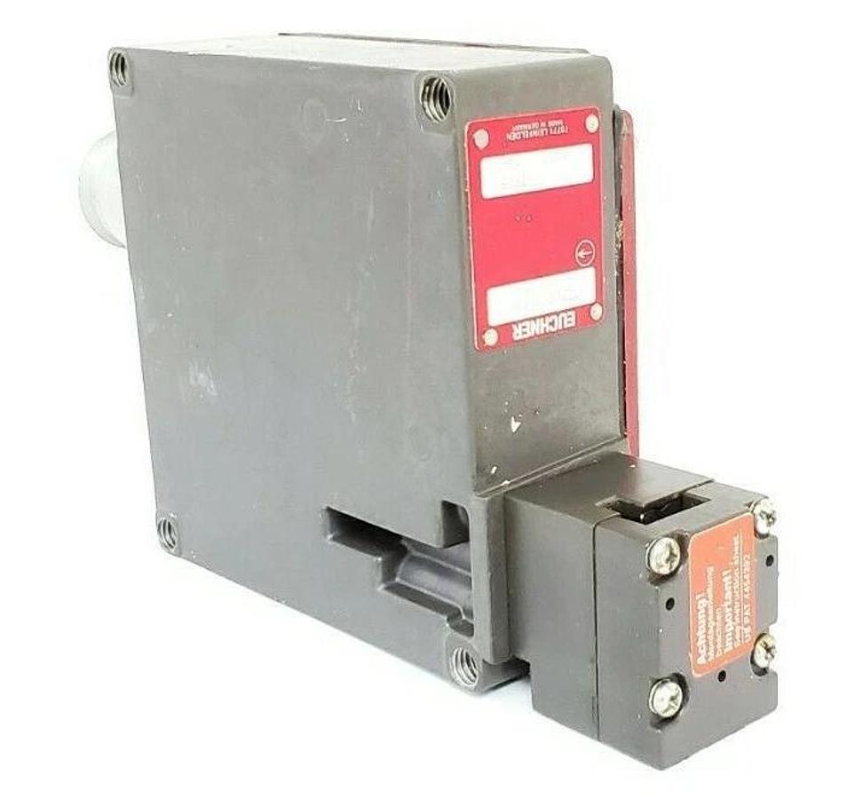 Used EUCHNER TZ1LE024BHA-C1902 TZ SAFETY SWITCH 24V AC/DC TZ1LE024BHAC1902