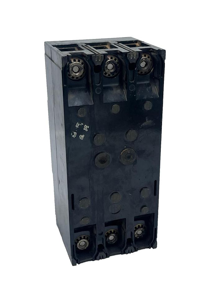 Used ITE FJ3-200 CIRCUIT BREAKER 200 AMP 3 POLE 600 VAC