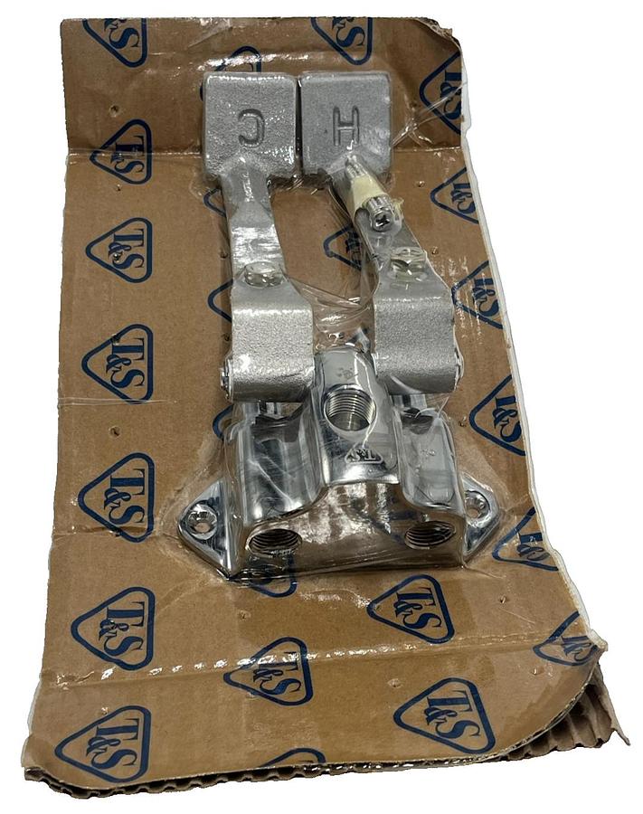 Used T&S Brass B-0505 Double Pedal Valve Ledge Mount Foot Pedal Control 1/2" NPT