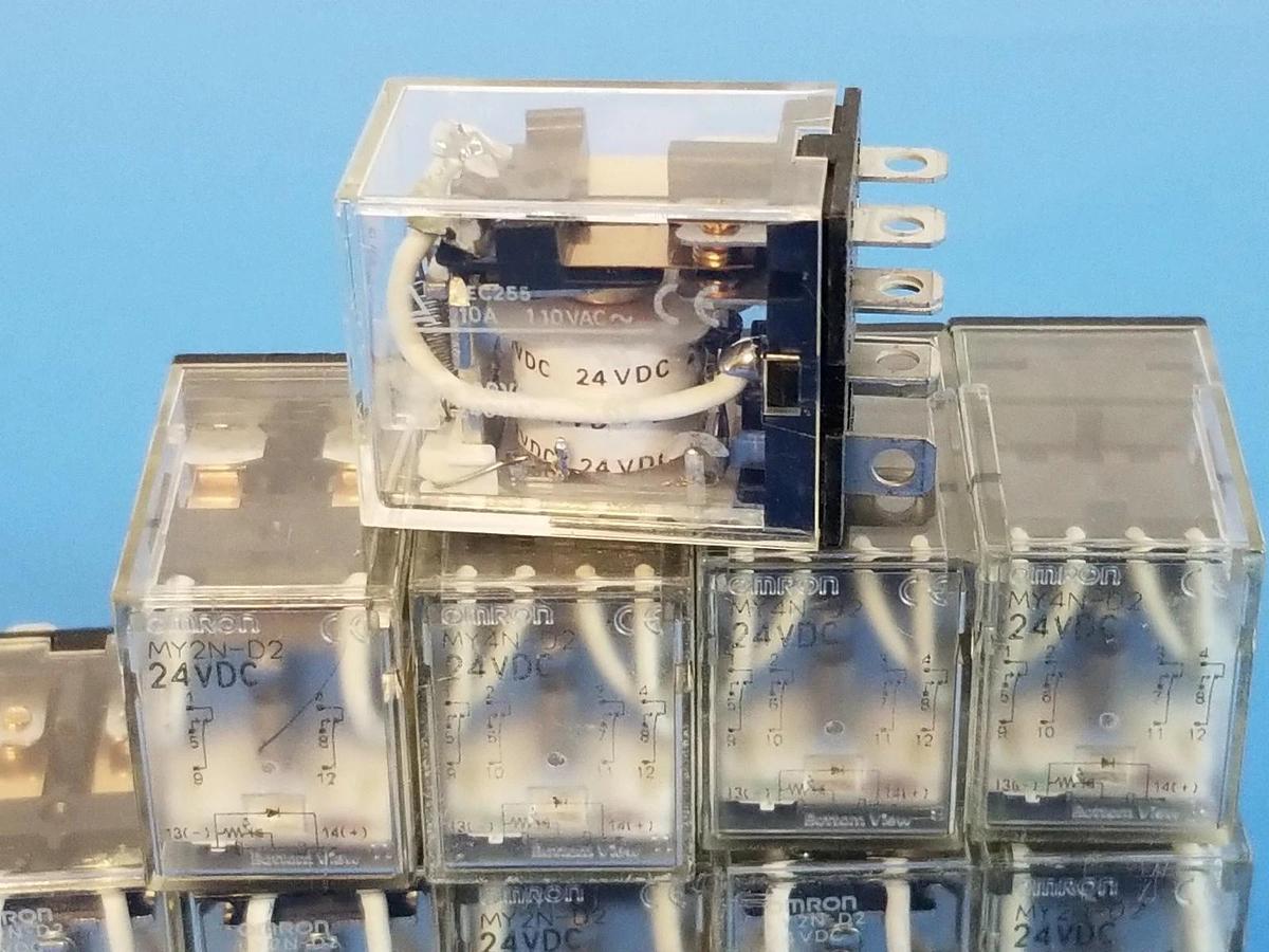 Used LOT OF 10 OMRON LY2N-D2 RELAYS LY2ND2, 24VDC