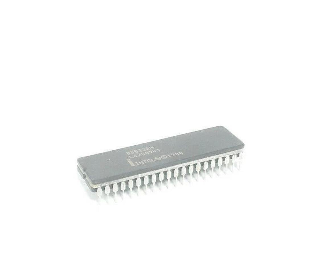 LOT OF 17 NEW INTEL D8032AH MICROCOMPUTER IC L6280949 8-BIT HMOS CDIP40