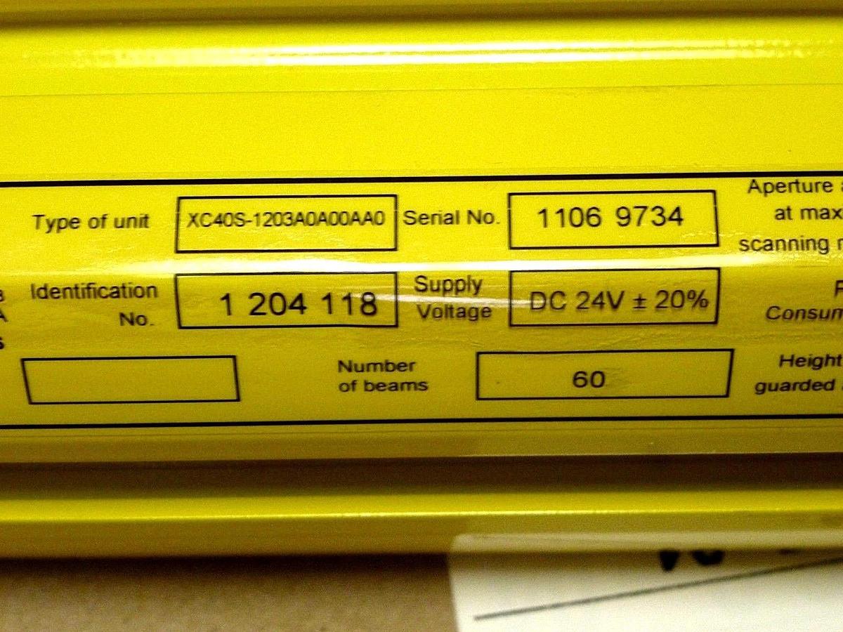 Used NIB SICK 1204118 XC40S-1203A0A00AA0 C4000 LIGHT CURTAIN 1200MM GUARDED AREA