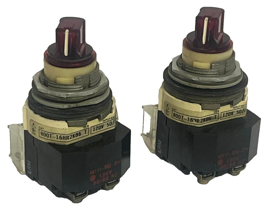 Used LOT OF 2 ALLEN-BRADLEY 800T-16HR2KB6 Ser. T Selector Switch 2-Pos Maintained
