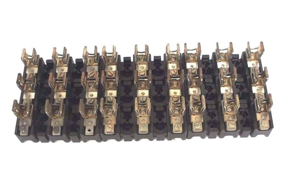 Used LOT OF 9 ALLEN BRADLEY X-401978 FUSE BLOCK 30AMP 600 VOLT MAX X401978