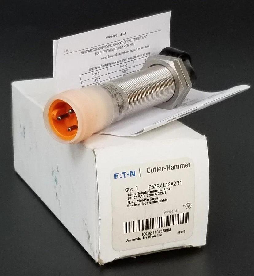 Used NIB EATON CUTLER-HAMMER E57RAL18A2B1 18MM TUBULAR INDUCTIVE PROXIMITY SENSOR