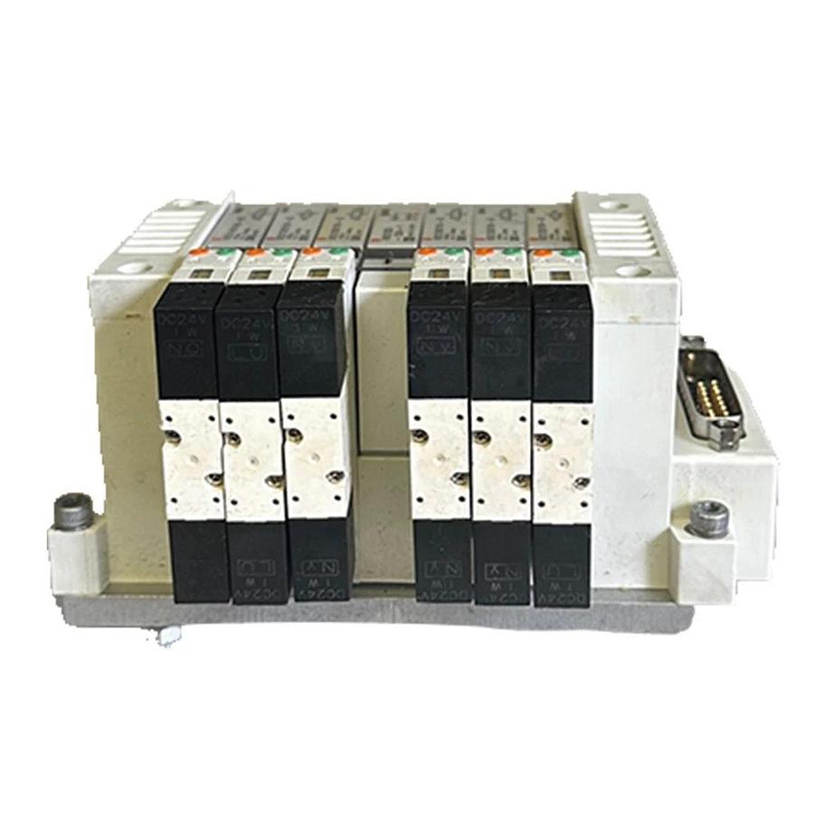 Used SMC VV5Q11-07-DAL01092 / VV5Q1107DAL01092 PNEUMATIC MANIFOLD W/ VALVES VQ1301N-5