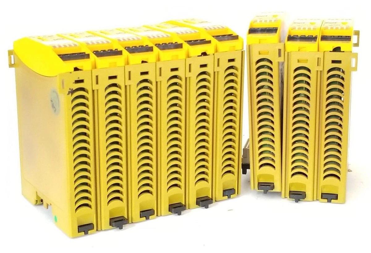 Used LOT OF 9 PILZ PNOZ-MO4P SAFETY RELAY EXPANSION MODULES PNOZMO4P