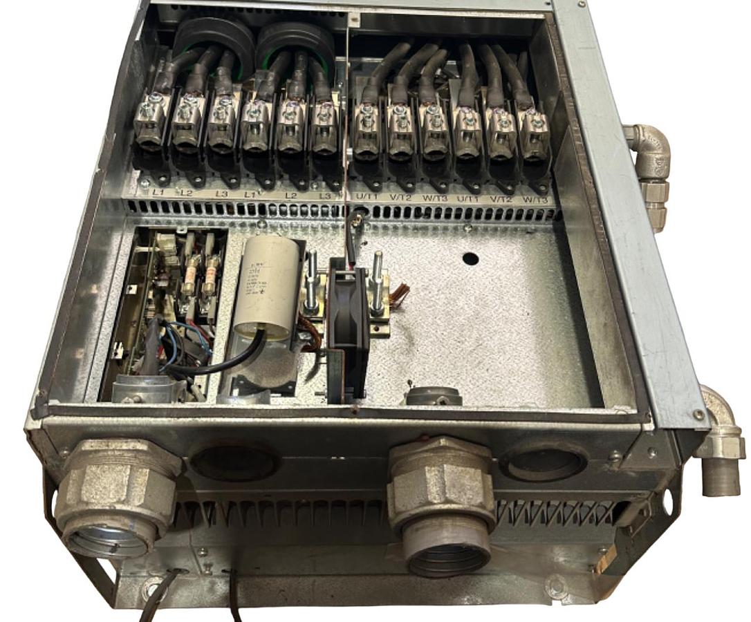 Used USED EATON CUTLER HAMMER SVX150A2-4A1N1 SVX9000 SERIES VFD 150HP PX0261421N