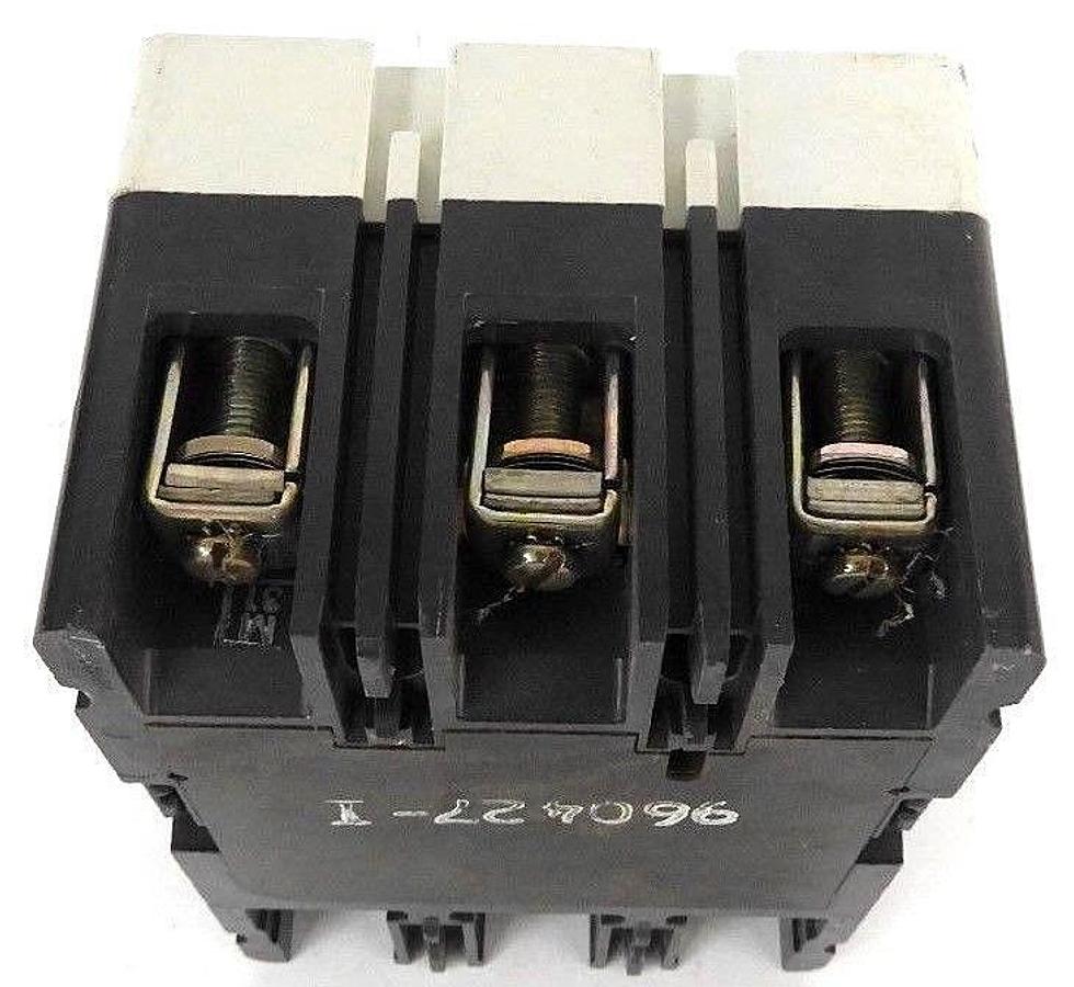 Used WESTINGHOUSE HMCP015E0C CIRCUIT BREAKER STYLE: 6638C14G07, SER. C, 15AMP, 3-POLE