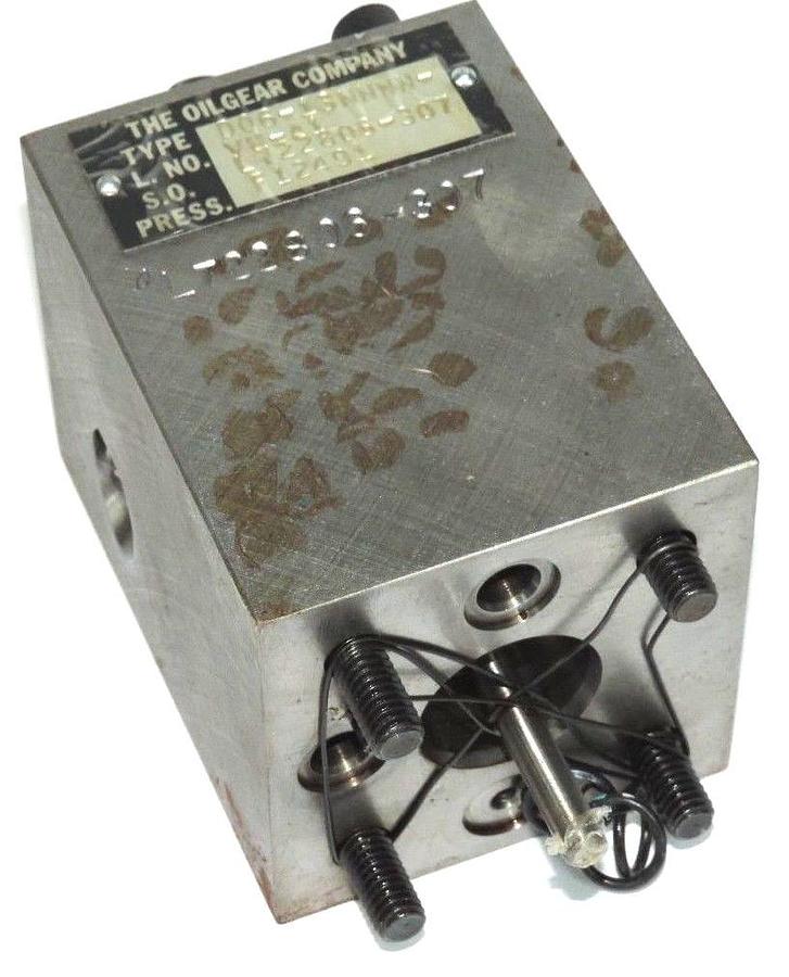 Used NEW OILGEAR COMPANY D06-13NNNN-VU-A1 CYLINDER BLOCK L722806-307