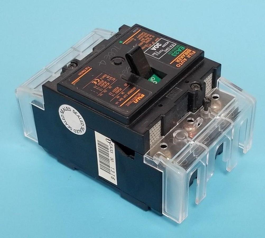 Used FUJI EA33 30A CIRCUIT BREAKER EA33-30, BB3AEA-030