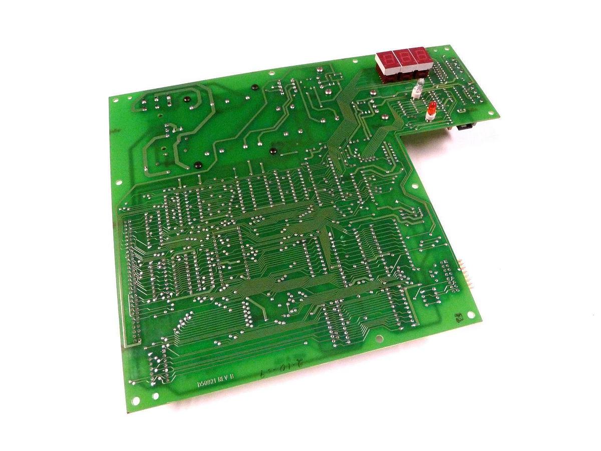 Used HONEYWELL D4318202 REV. E CONTROL BOARD D50921 REV. B