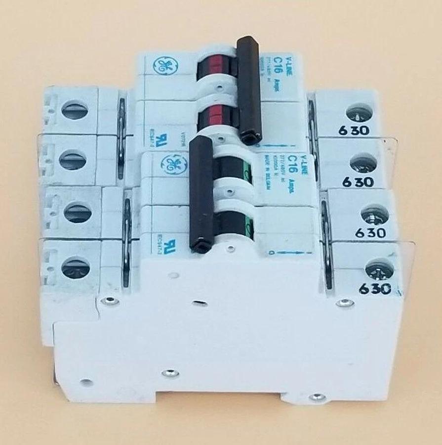 Used LOT OF 2 GENERAL ELECTRIC V07216 CIRCUIT BREAKERS 277/480VAC V-LINE 16A C16
