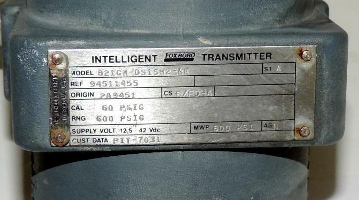 Used FOXBORO 821GM-DS1SH2-AM INTELLIGENT TRANSMITTER W/ L0121GT/C 820 TRANSMITTER
