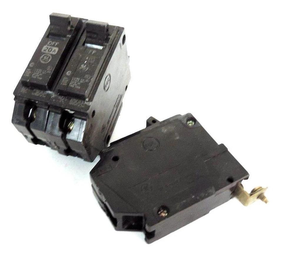 Used LOT OF 3 GENERAL ELECTRIC TYPE RT-693 CIRCUIT BREAKERS TYPE THQB, 1P, 20A