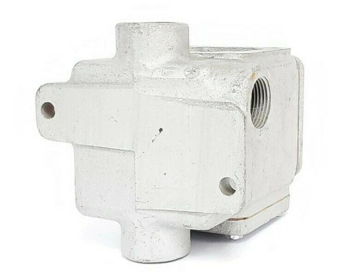 Used CROUSE HINDS AFU0333-10 CONVEYOR CONTROL SAFETY SWITCH AFU0333-10-M83 INCOMPLETE
