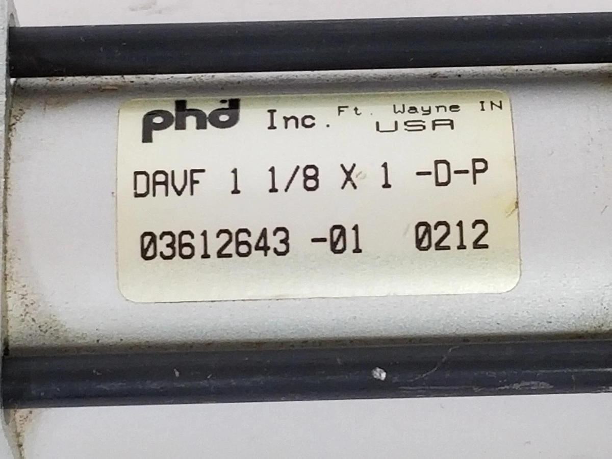 Used PHD DAVF 1 1/8 X 1 -D-P PNUMATIC CYLINDER, 1-1/8" BORE X 1" STROKE, DAVF11/8X1DP