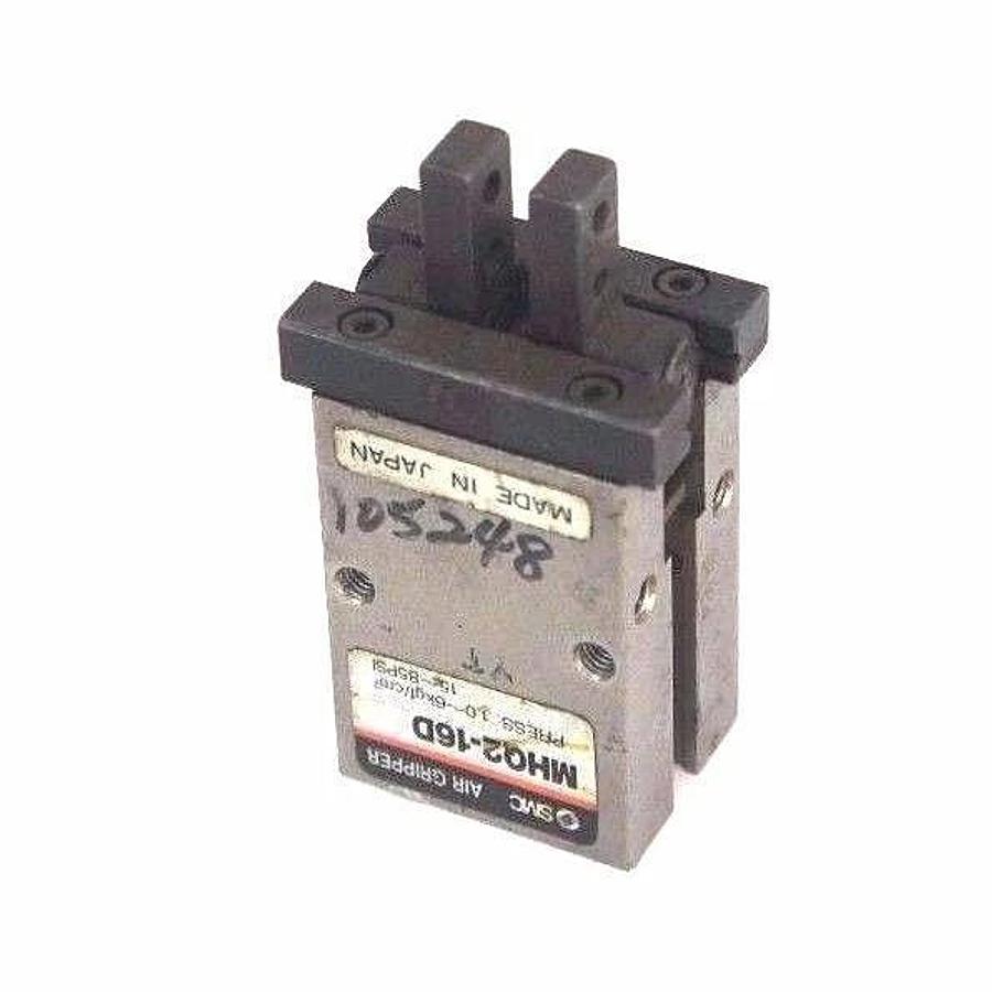 Used LOT OF 3 SMC MHQ2-16D PNEUMATIC ACTUATOR 2 FINGER GRIPPERS 15-85 PSI, MHQ216D