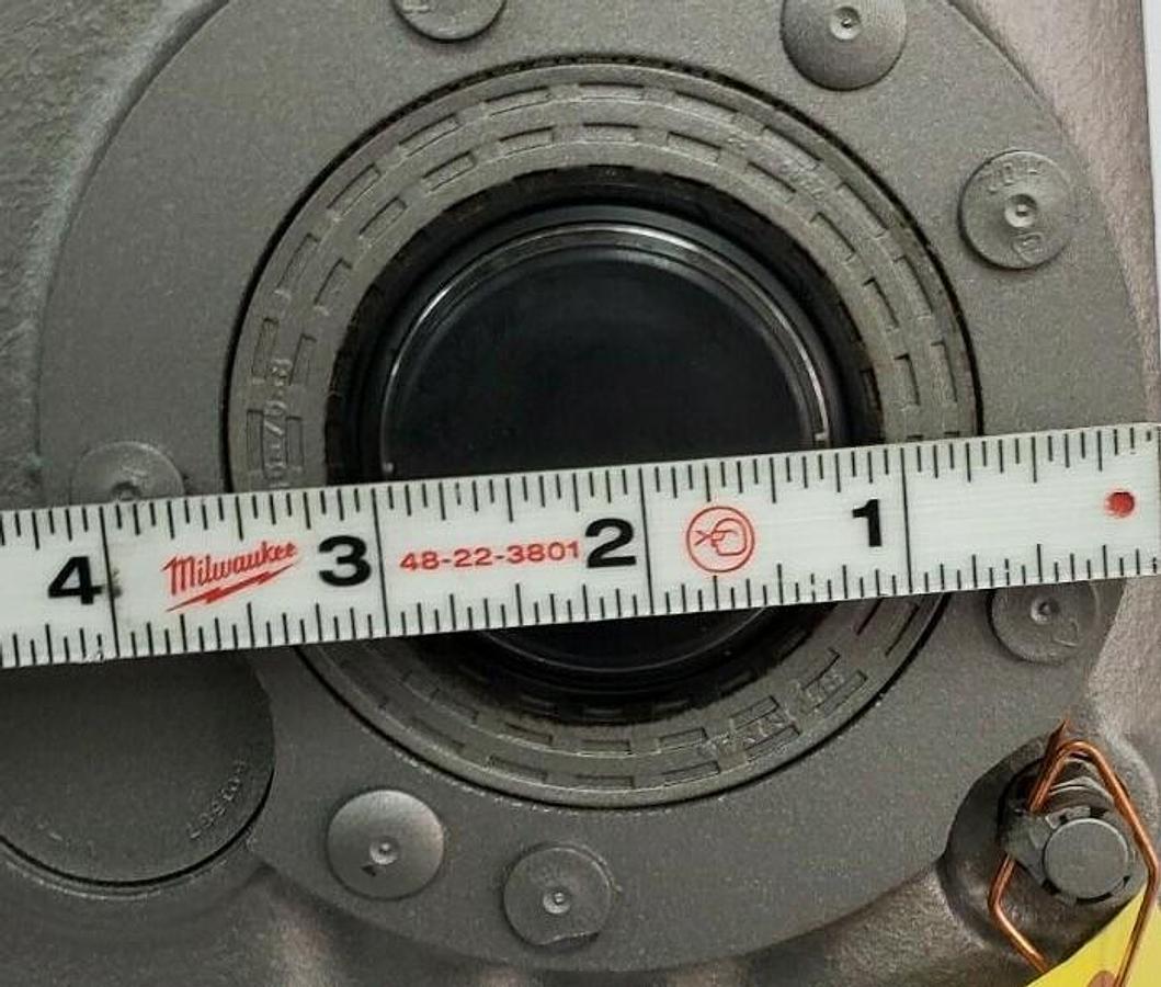 Used SEW-EURODRIVE DFT100L2 5HP 3370RPM MOTOR W/ KAZ37-DT100L2 GEARBOX KAZ37D5100L2