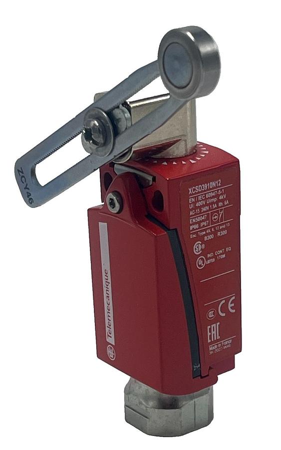 Used TELEMECANIQUE XCSD3910N12 Safety Limit Switch w/ ZCY46 Roller Lever Actuator