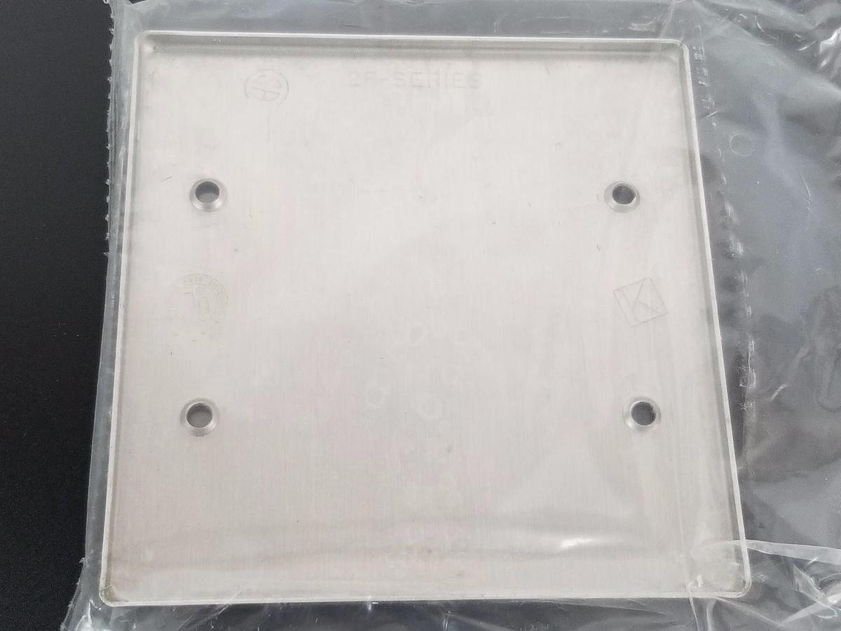 BOX OF 10 NEW HUBBELL KILLARK 2FB STAMPED ALUMINUM BLANK COVERS (2 GANG)