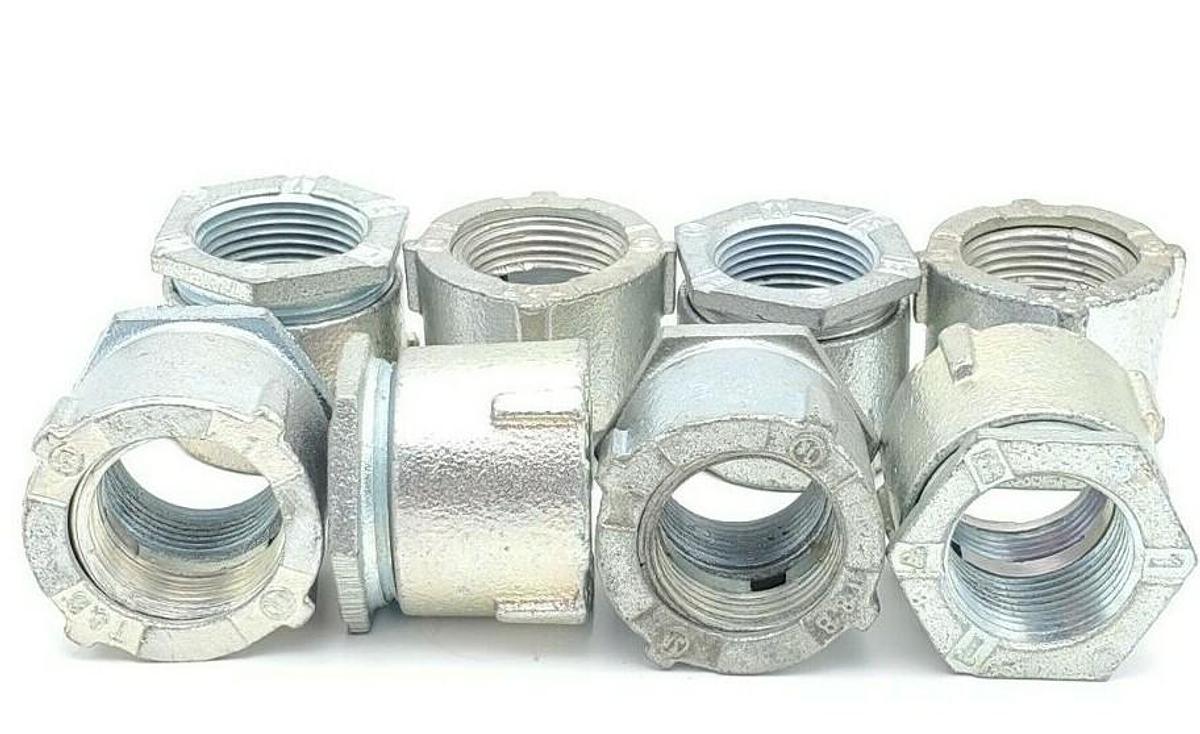 Used LOT OF 8 NEW T&B THOMAS & BETTS 1" STRAIGHT CONDUIT FITTINGS
