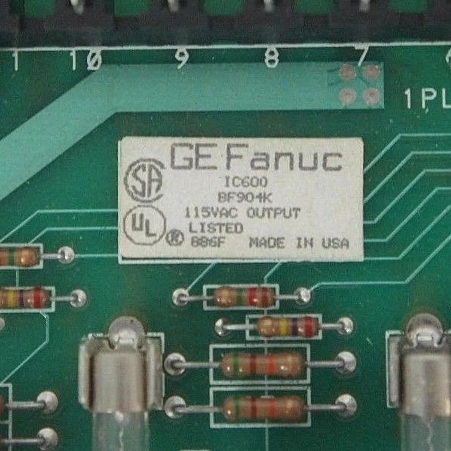 Used GE FANUC IC600BF904K OUTPUT MODULE WITH IC600FP904K FACEPLATE
