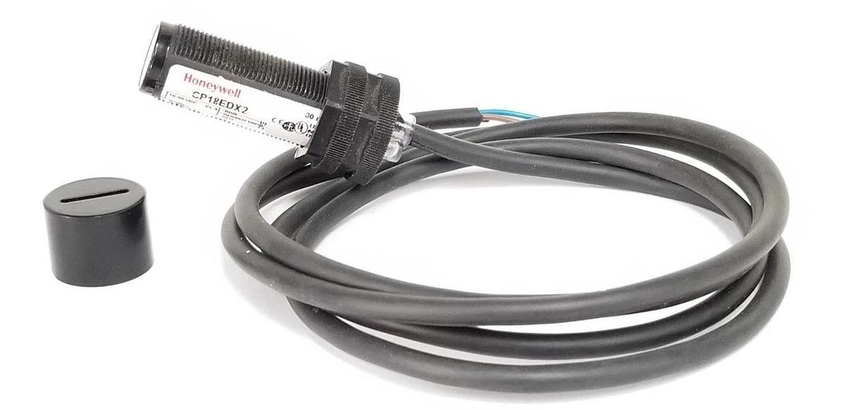 Used HONEYWELL CP18EDX2 PHOTOELECTRIC SENSOR 10-30VDC
