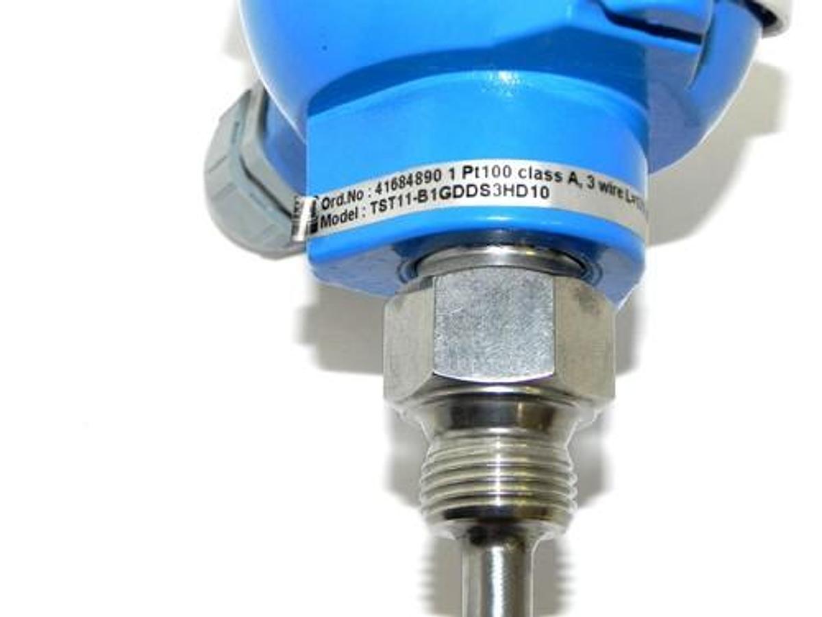 Used NEW EH TST11-B1GDDS3HD10 TEMP. TRANSMITTER ORDER NO. 41684890 1 PT100 CLASS A
