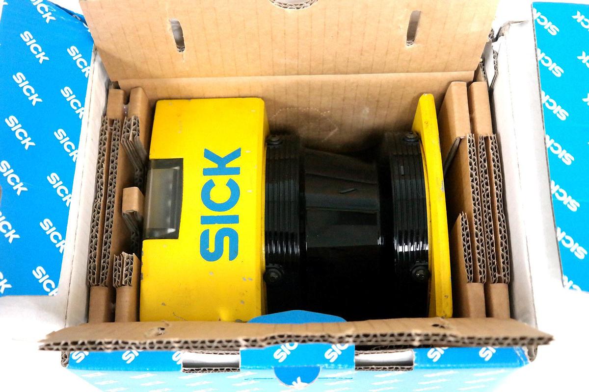 Used USED SICK PLS201-313 PROXIMITY LASER SCANNER PLS201313