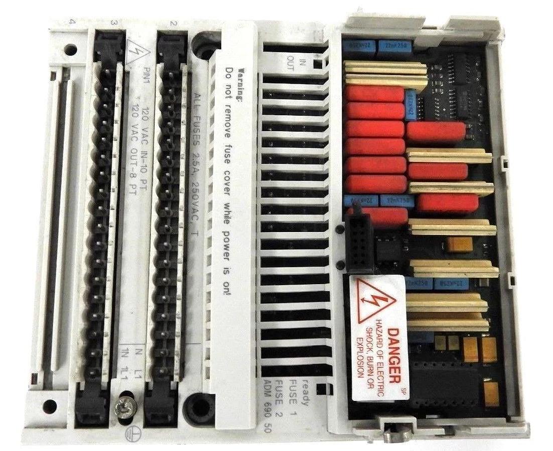 Used SCHNEIDER MODICON 170ADM69050 I/O BASE, 120VAC, 10PT IN / 8 PT OUT, PV:00, RL:08