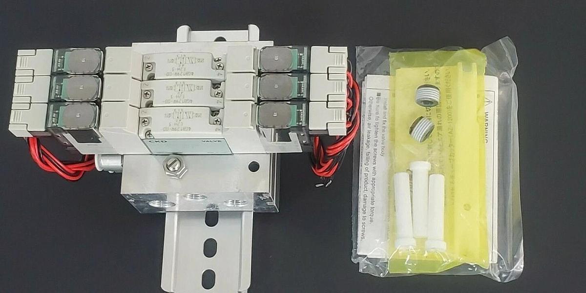Used NIB CKD M4GB120R-C6-E2HD-3-3 VALVE MANIFOLD ASSEMBLY DC24V, M4GB120RC6E2HD33