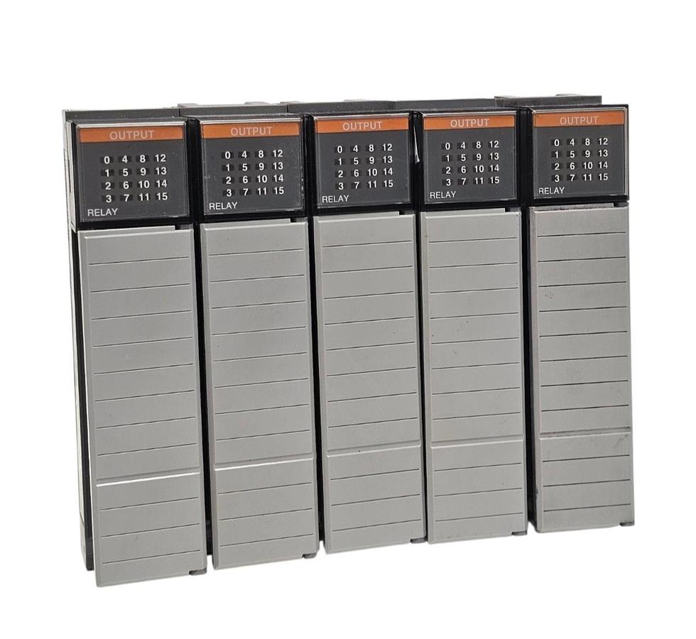 Used LOT OF 5 ALLEN BRADLEY 1746-OW16 SER. C OUTPUT MODULES 1746OW16