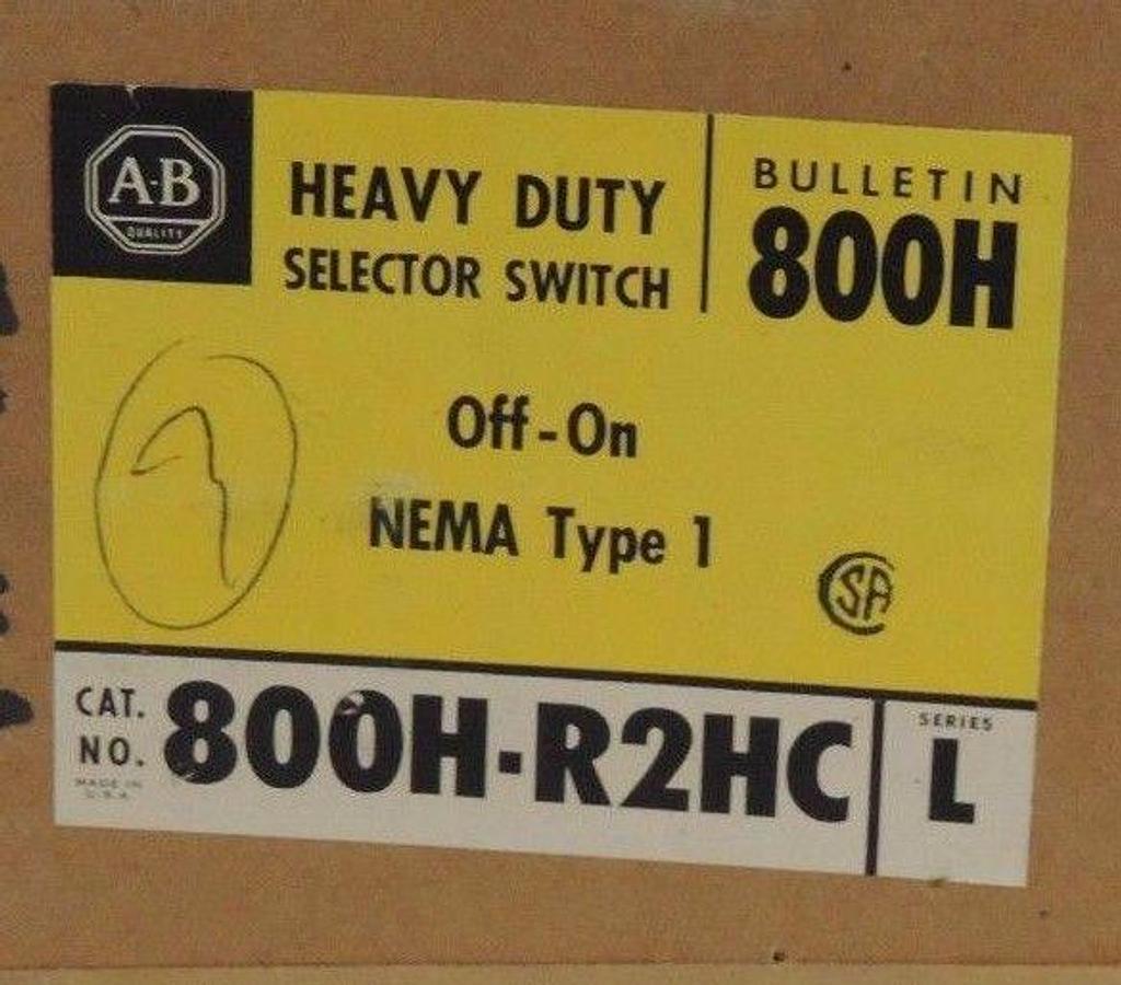 NIB ALLEN BRADLEY 800H-R2HC SELECTOR SWITCH SER. L 800HR2HC