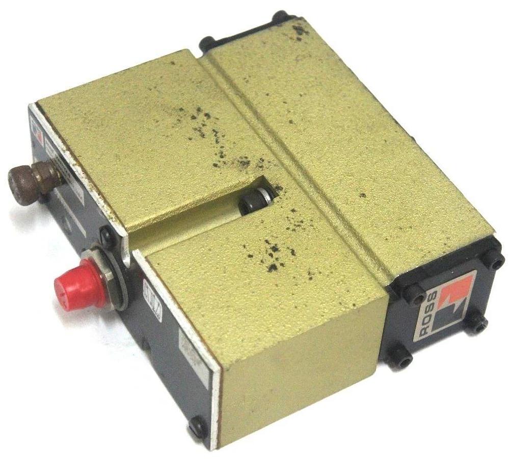 NEW ROSS CONTROLS 8076C3311 PILOT VALVE 5/2 125 SPR RET SGLCHRY