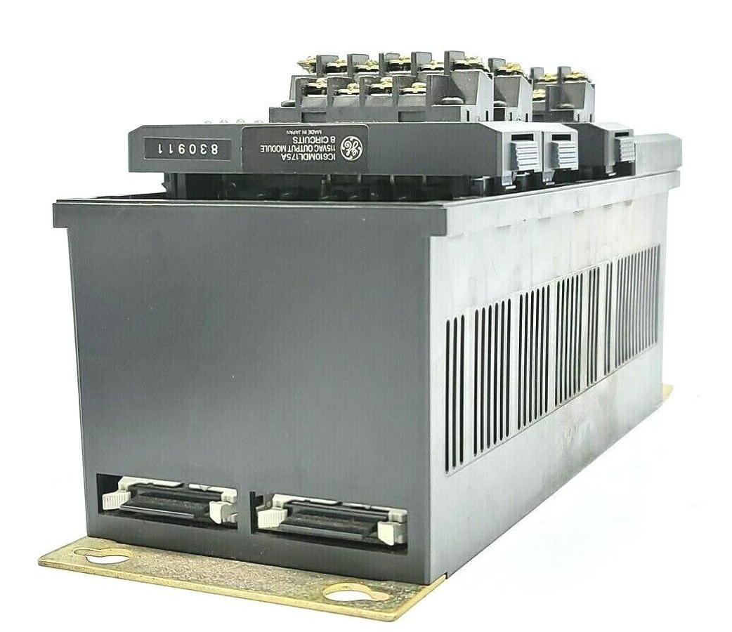 Used GE FANUC IC610CHS100A RACK W/ POWER SUPPLY, IC610MDL175A, IC610MDL101A