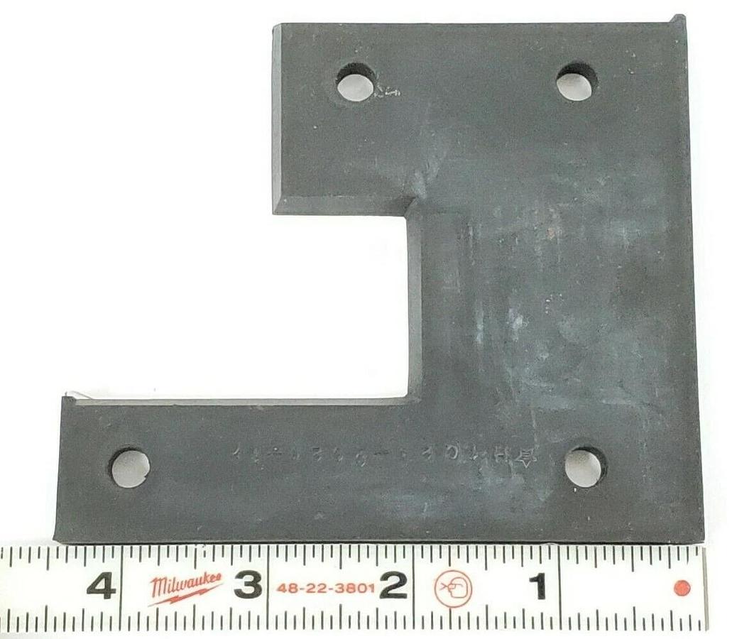 LOT OF 2 NEW OKUMA H1026-0025-17 WIPERS LU45 LOWER CLOSS-SLIDE (UPPER)