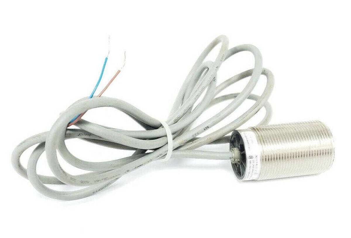 Used HONEYWELL 993AA30AT-B2 PROXIMITY SWITCH INDUCTIVE 10MM RANGE, 993AA30ATB2