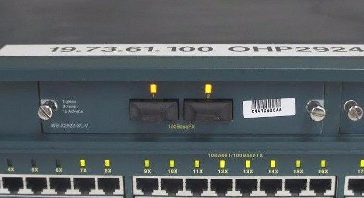 Used CISCO SYSTEMS WS-C2924M-XL-EN LAN SWITCH CATALYST 2900 SERIES XL WSC2924MXLEN